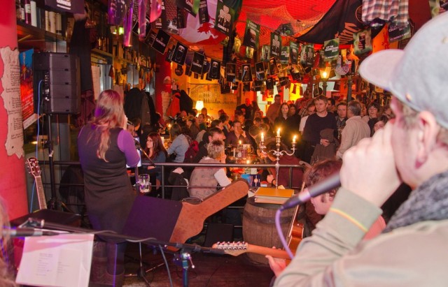 Live-Music Live-Music
